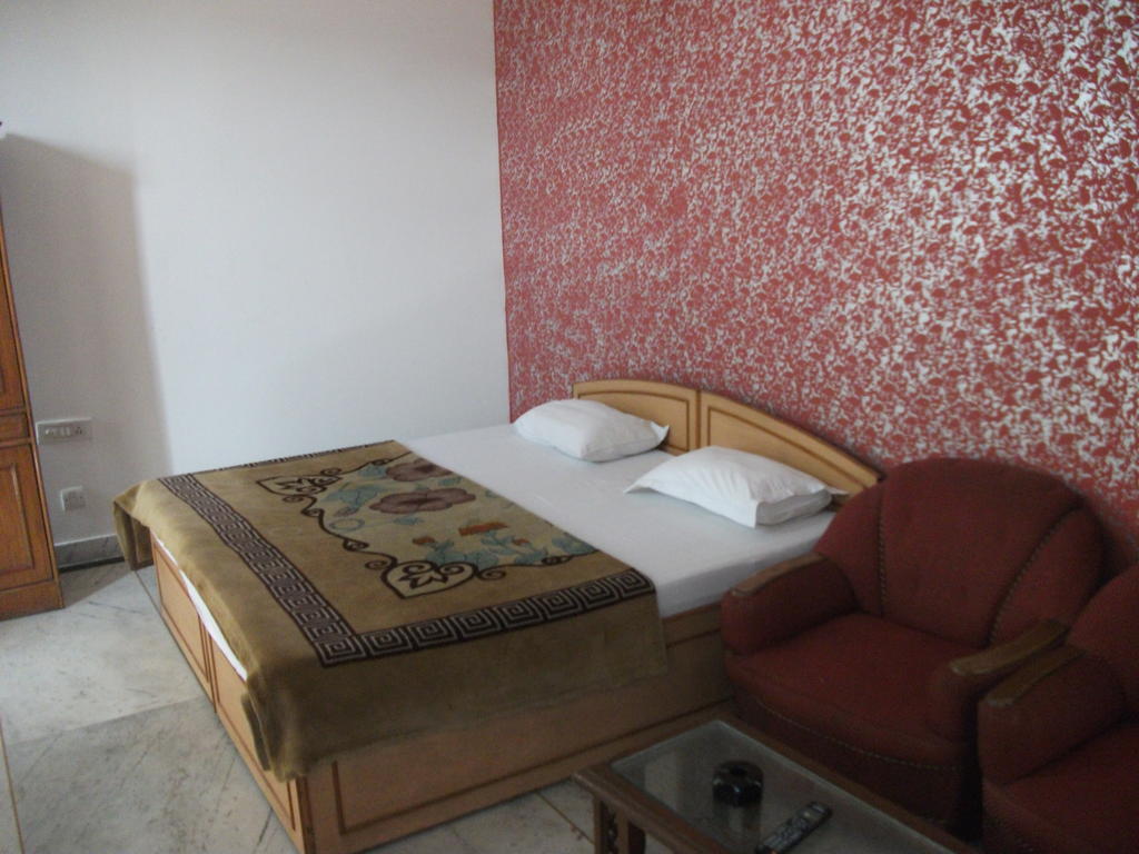 Shalimar Hotel New Delhi Phòng bức ảnh