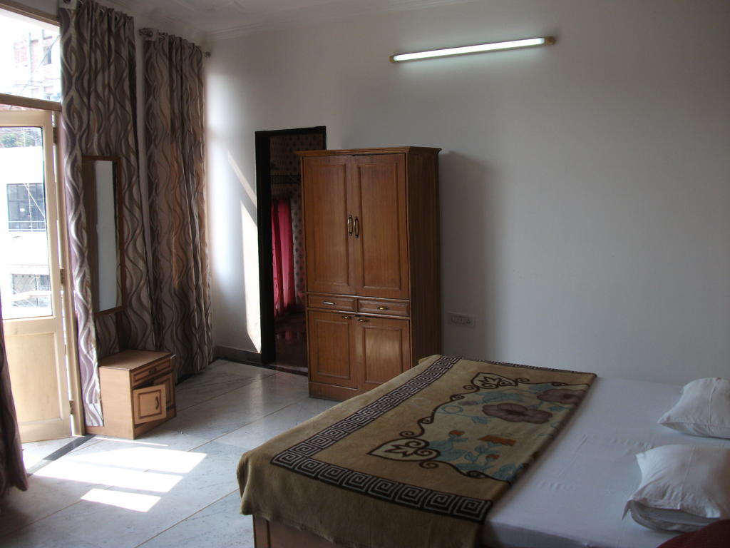 Shalimar Hotel New Delhi Phòng bức ảnh