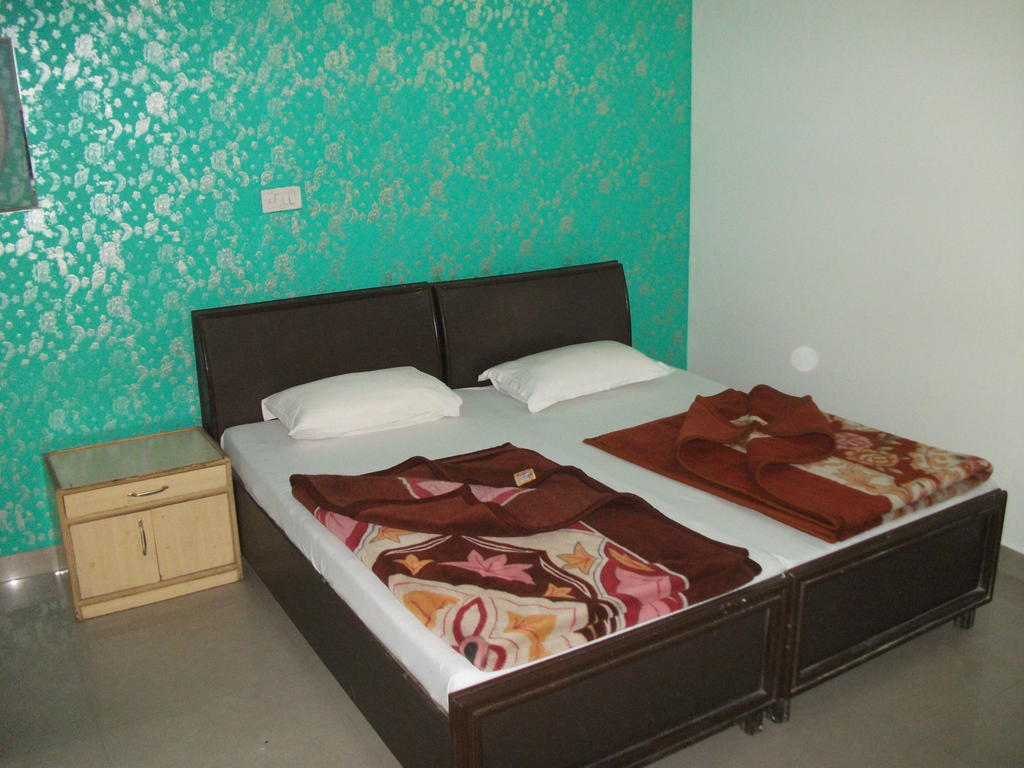 Shalimar Hotel New Delhi Phòng bức ảnh