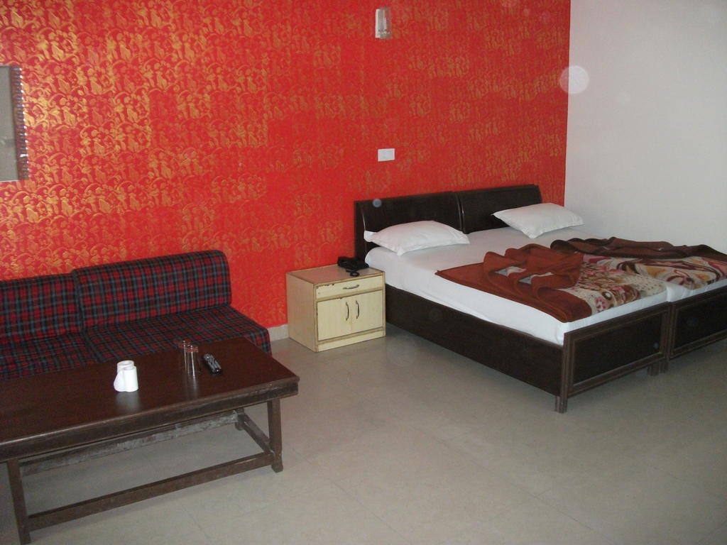 Shalimar Hotel New Delhi Phòng bức ảnh