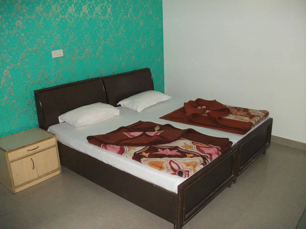Shalimar Hotel New Delhi Phòng bức ảnh