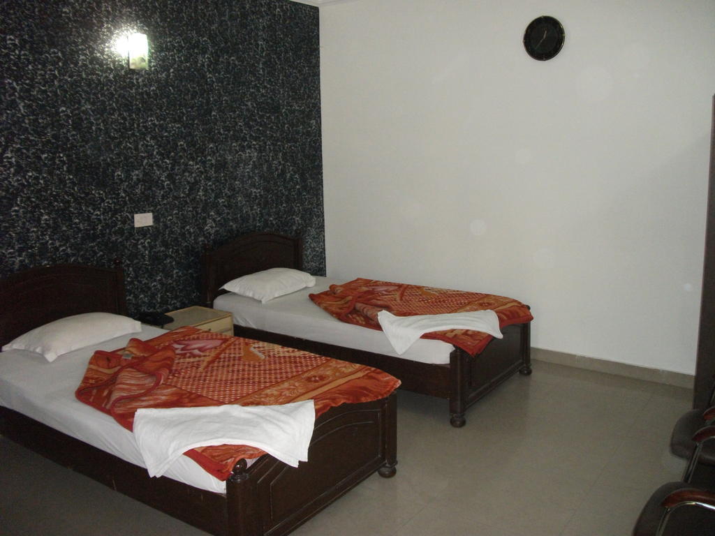 Shalimar Hotel New Delhi Phòng bức ảnh